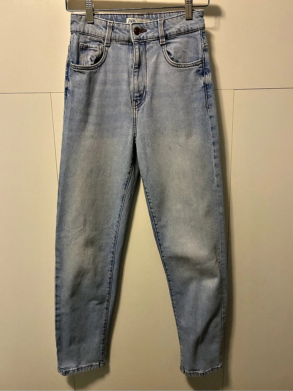 ZARA Z1975 High-Rise Mom Fit Jeans Light Wash Ankle Jeans Size 2 Like New